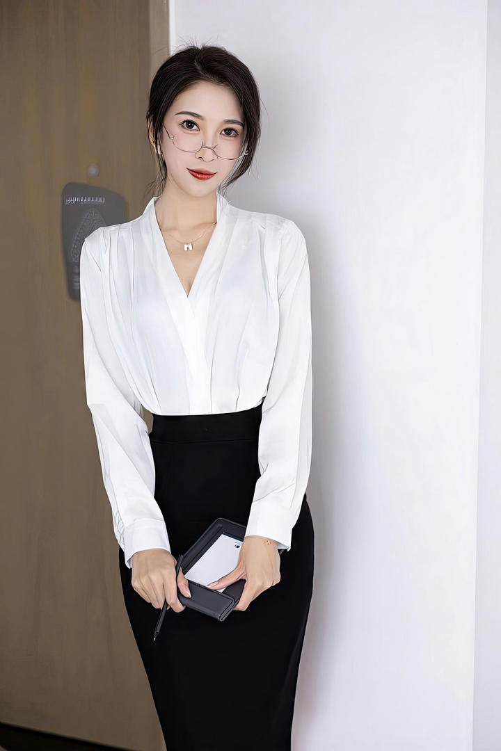 亚洲精品久久国产高清林乐一气质美女写真图片