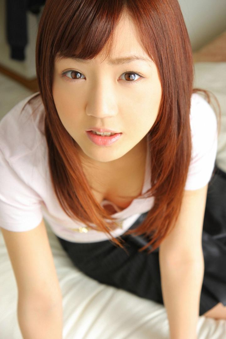 日本清纯漂亮女生私房照写真图片