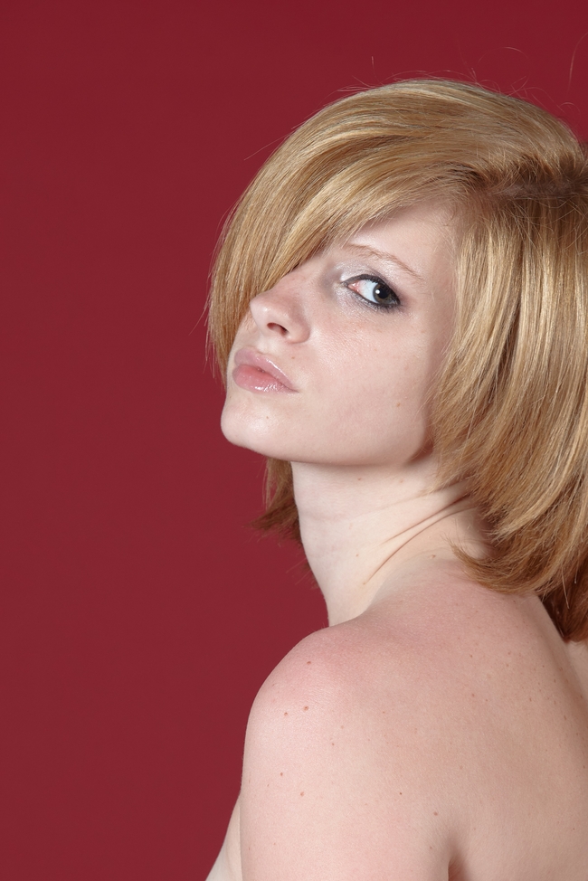 欧美金发女郎性感人像艺术摄影图片