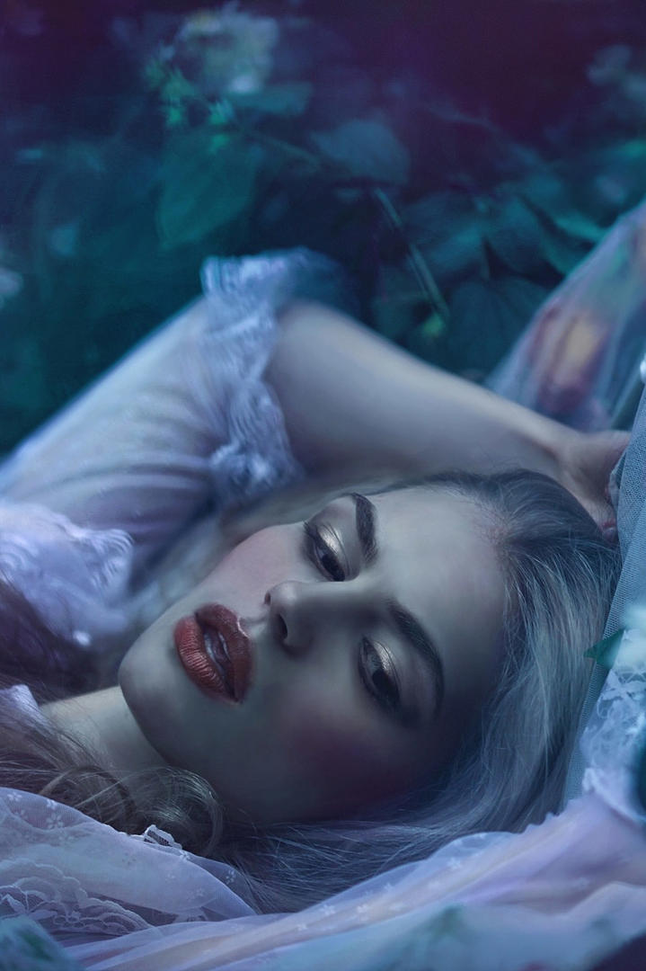 国外高清人像艺术美女摄影图片