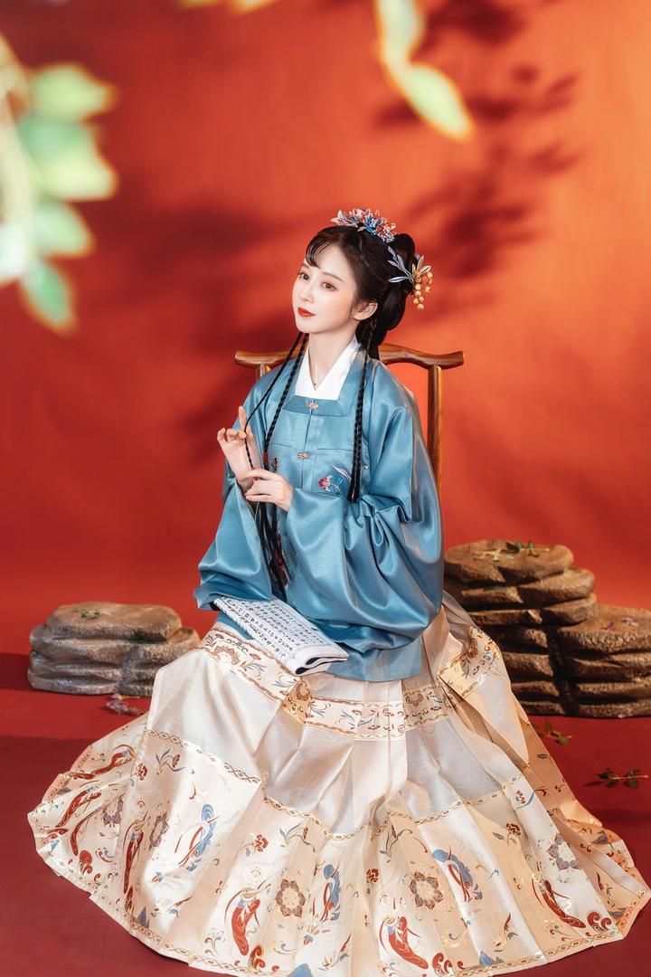 高清唯美气质女生古装美女写真图片