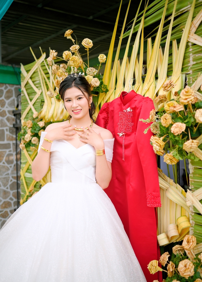 白色婚纱美女写真摄影图片