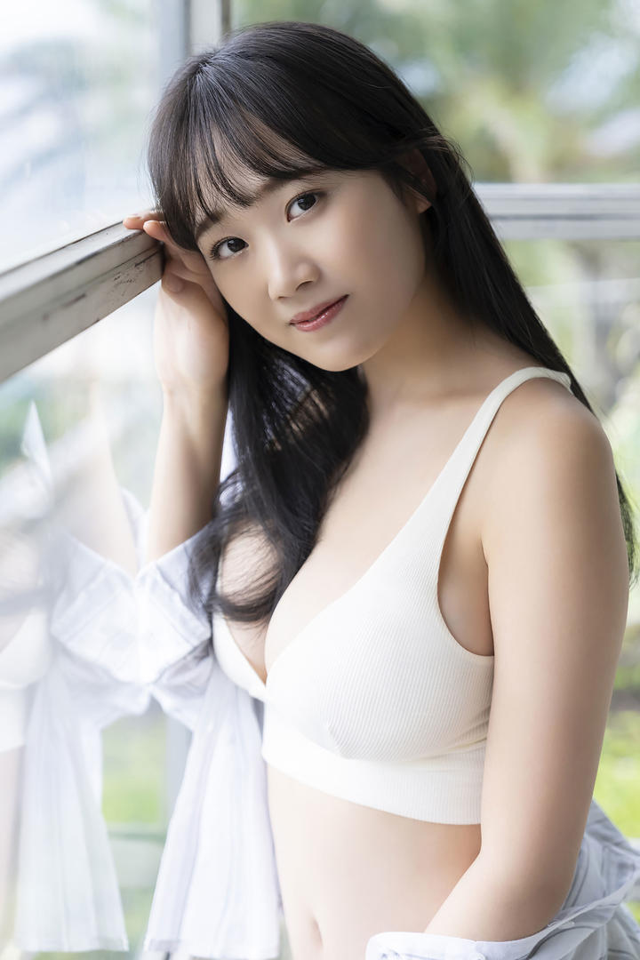 亚洲高颜值美女壁纸图片