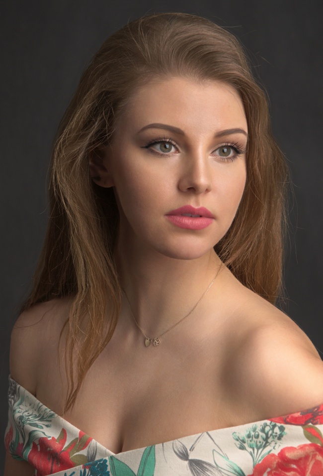 性感香肩美女人体模特图片