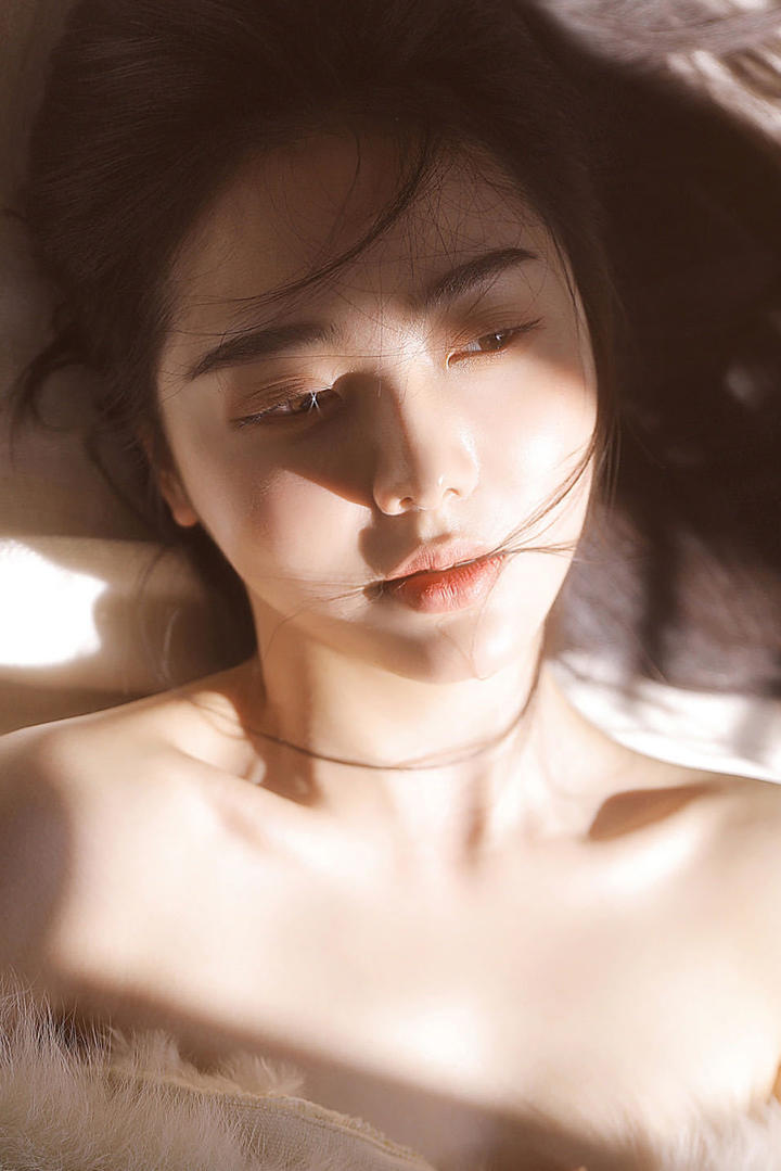 眼中有小星星的极品清纯美女图片