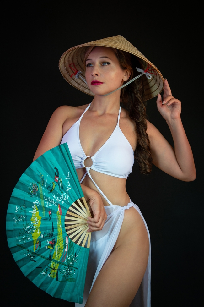 性感诱惑泳装内衣美女人体艺术图片