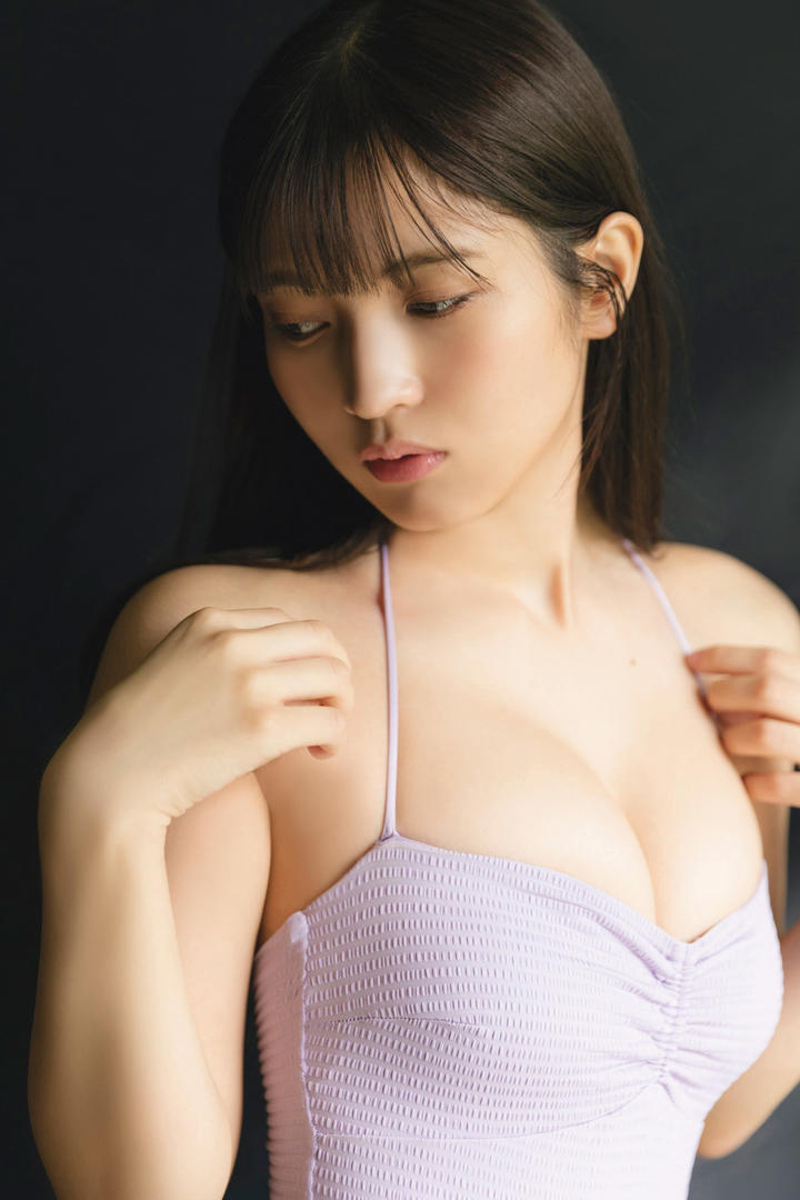日本久久精品美乳AV女优性感写真图片