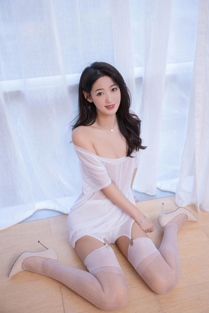 116极品美女模特写真唐安琪最新美女私房照套图下载