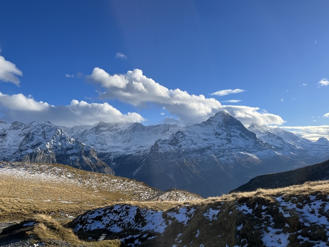蓝天白云雪域高山风光摄影图片