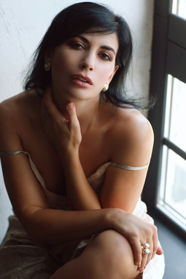 欧美美丽成熟性感少妇人体艺术写真图片