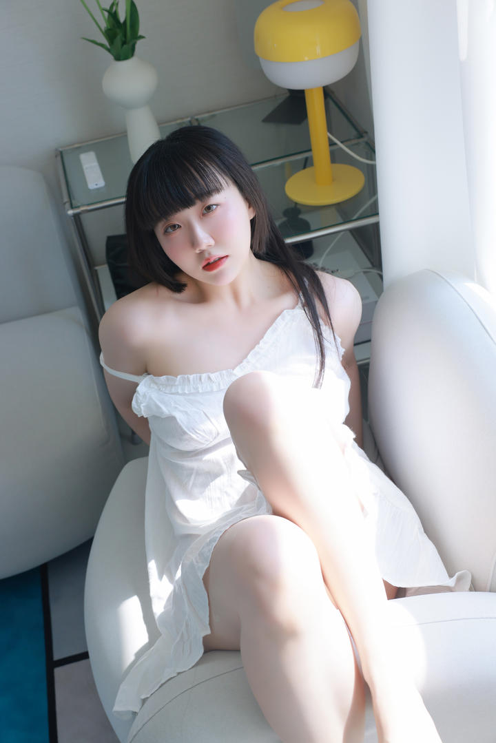 日韩在线美女撩人照片