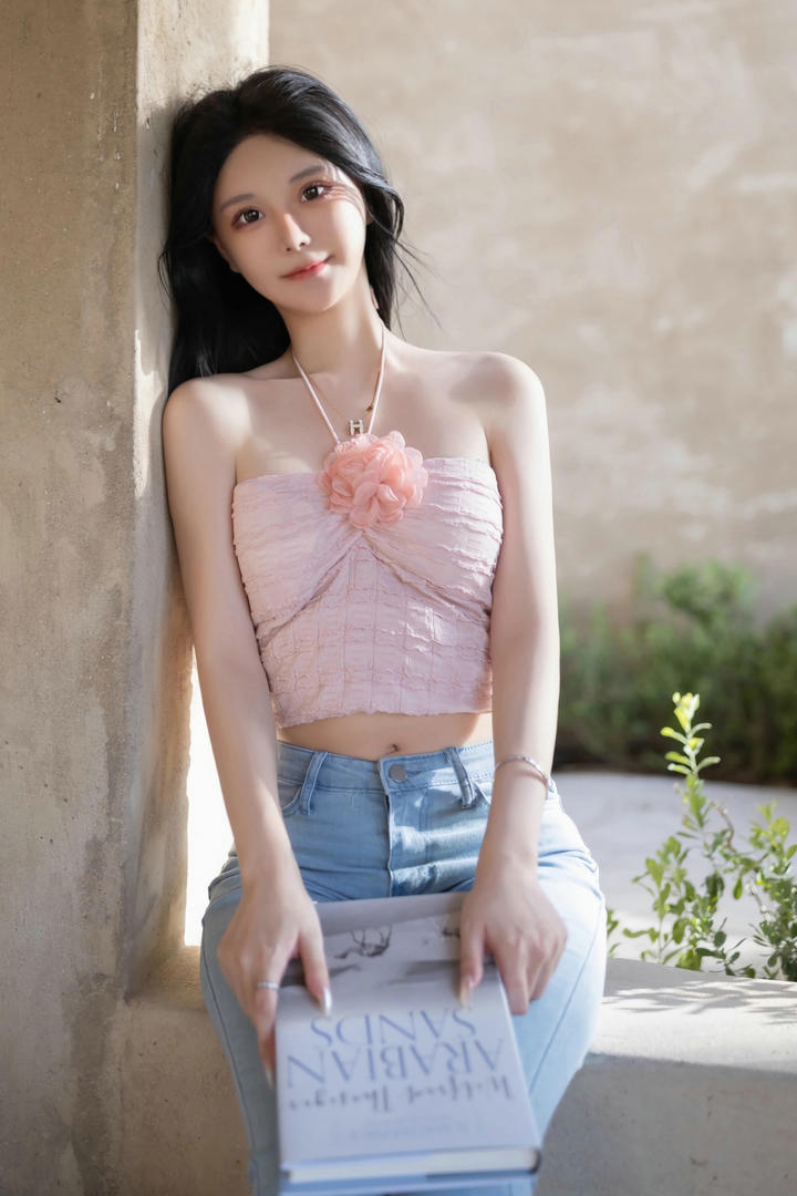 国模吧光滑肌肤牛仔裤美女高清写真图片
