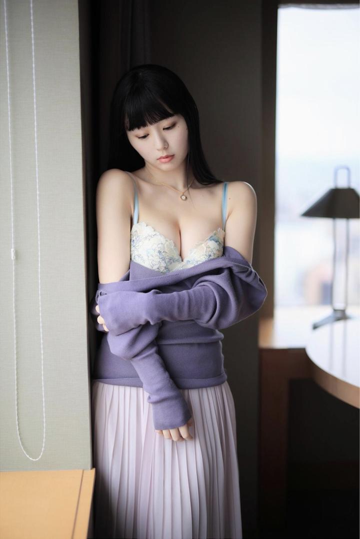 青草社区日本宅男女神脱衣服图片