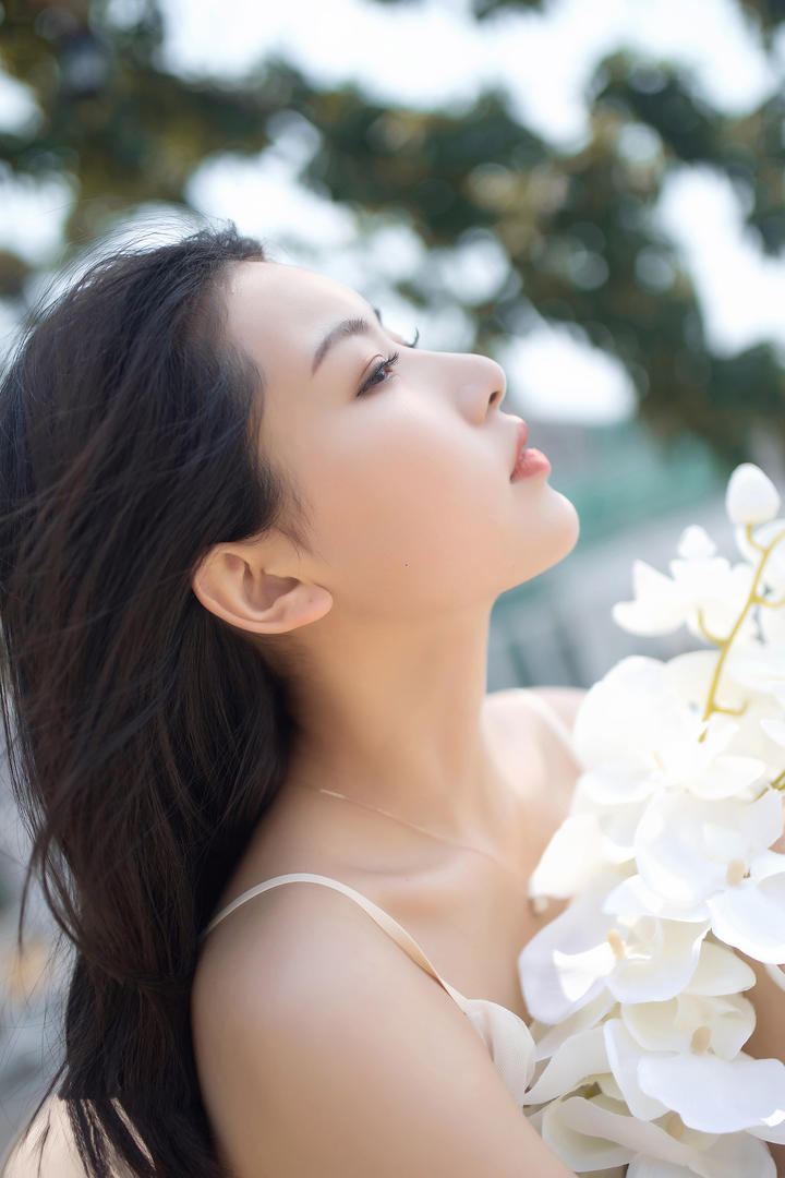 唯美清纯美女白璐侧脸写真图片