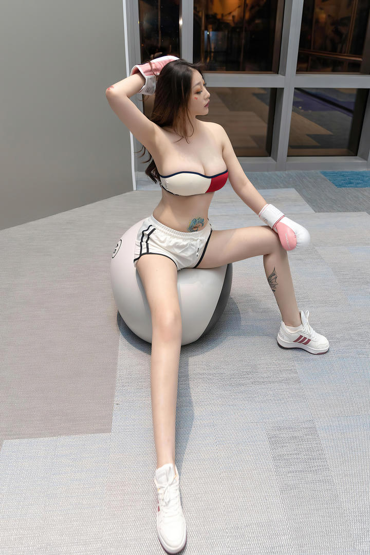 高清国内性感白嫩大胸美女图片妲己打拳击美女精品套图