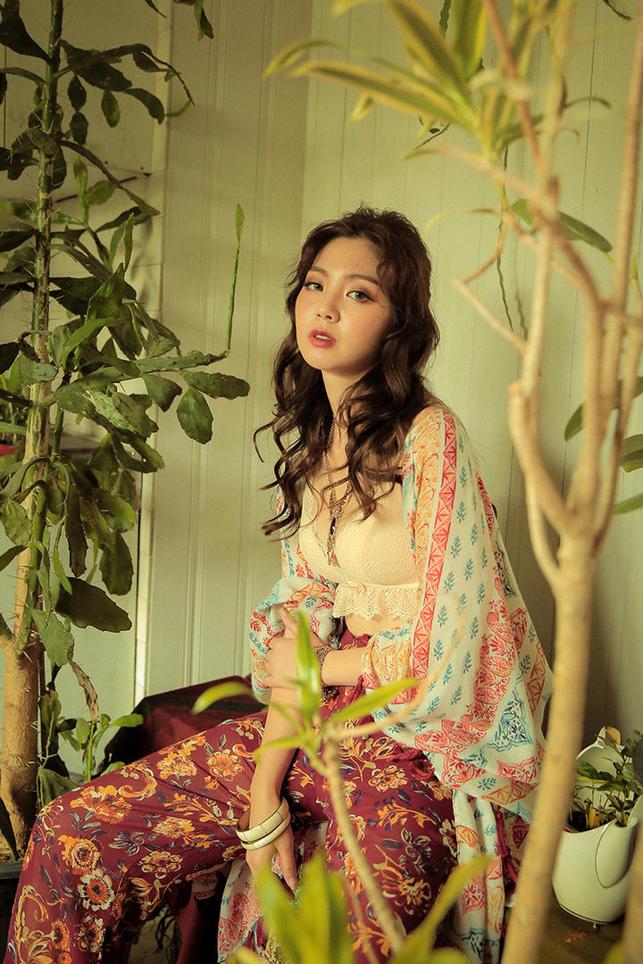 高清韩国气质美女明星写真图片