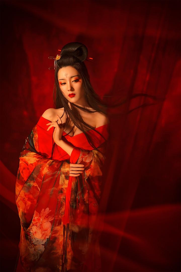 清纯唯美古韵古装美女艺术写真图片