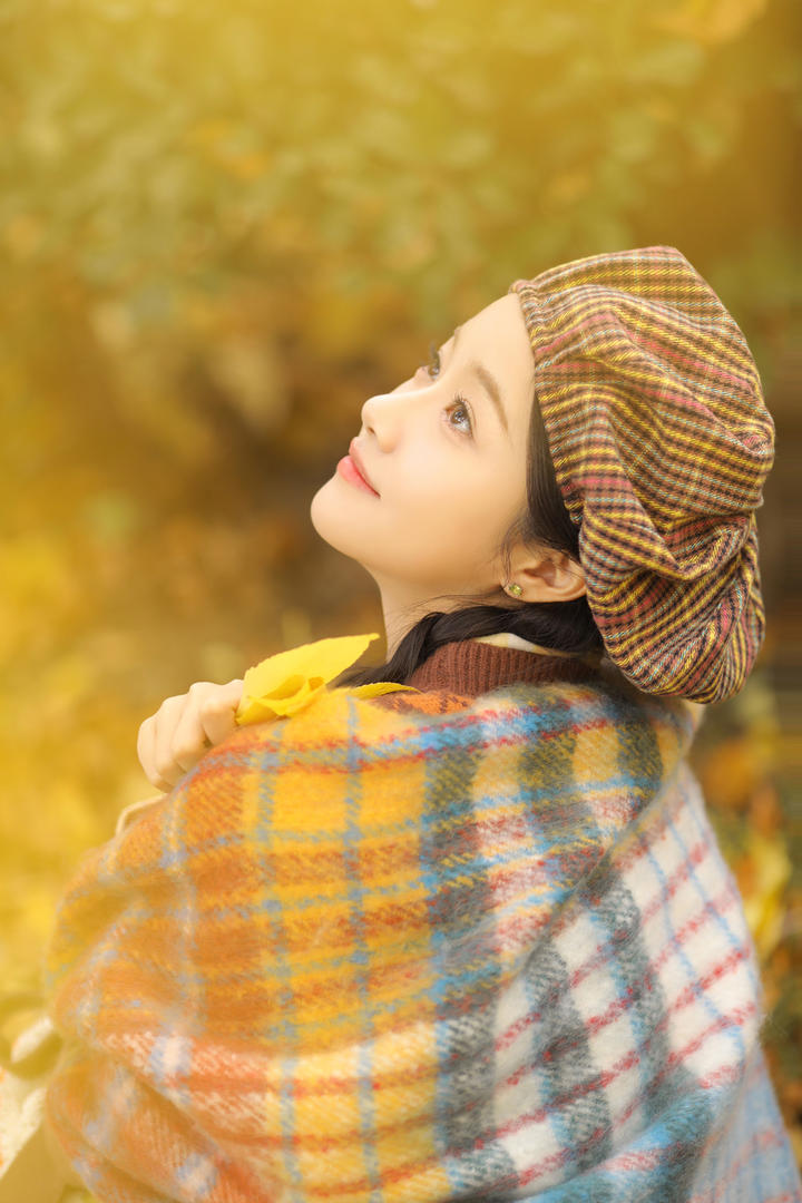 中国清纯甜美女生侧脸图片