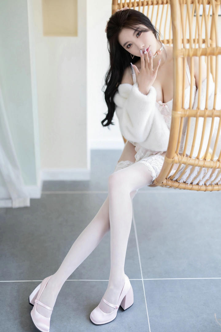 秀人网白丝袜美女模特杨晨晨美女大全