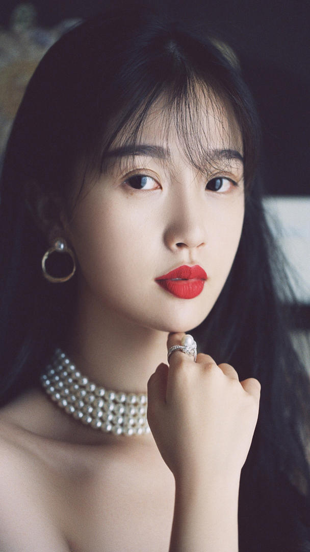 高清气质美女明星虞书欣特写