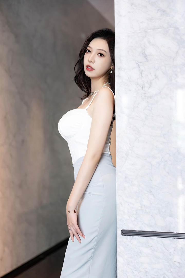 99久久国产综合精品美女素人性感自拍图片
