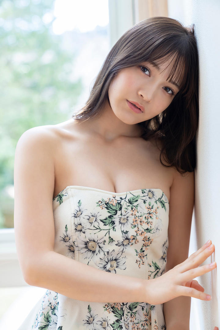 日韩性感空姐美女大胸性感自拍