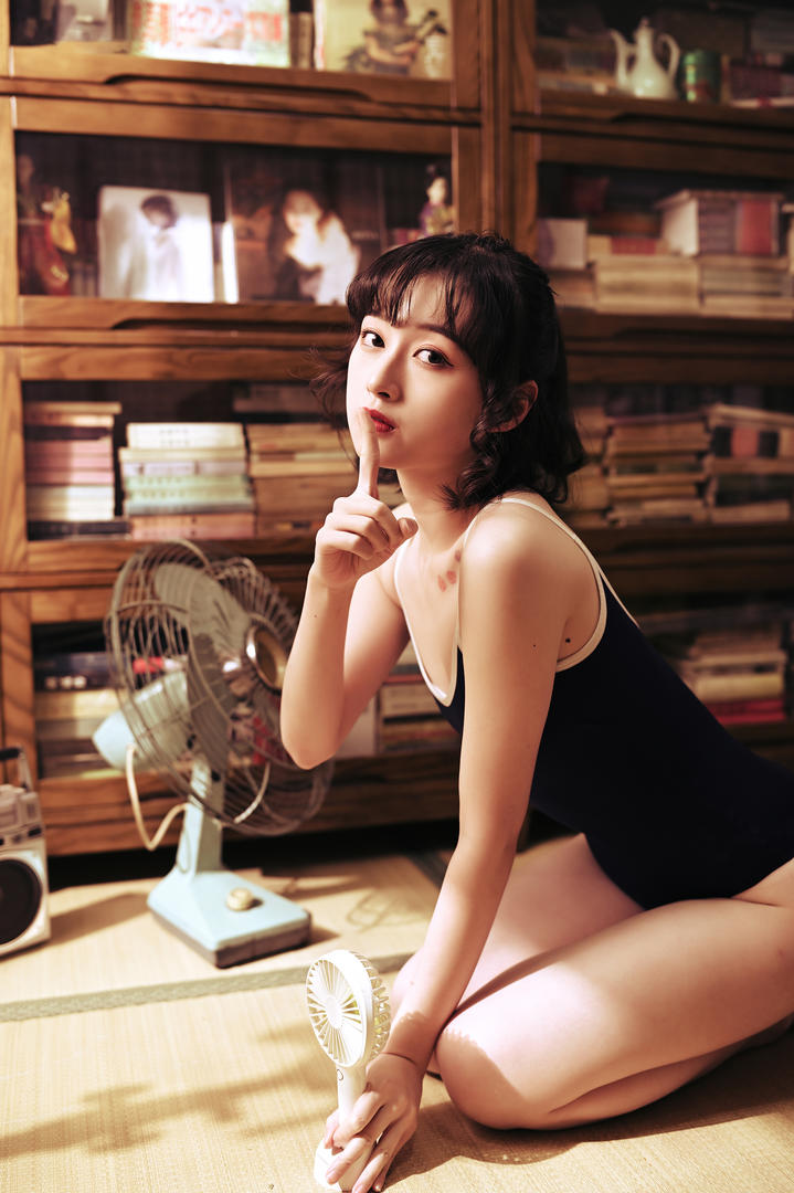 性感女学生京京自拍套图