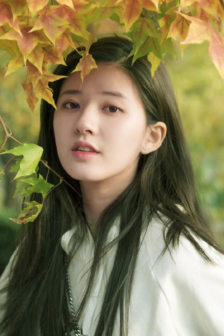 98年的川妹子赵露思美女明星图片