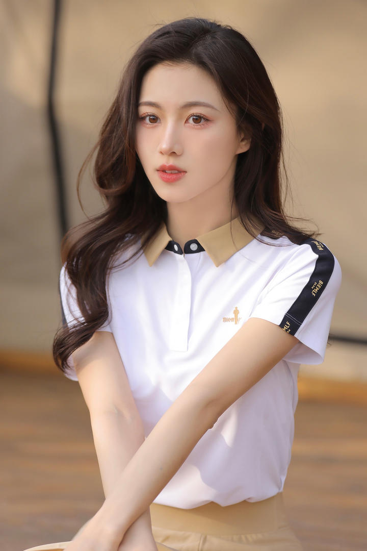 亚洲清纯精致校园风美女高清壁纸大图