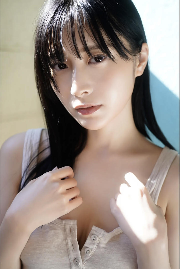 日本美女脱衣服MM131美女大胆图片