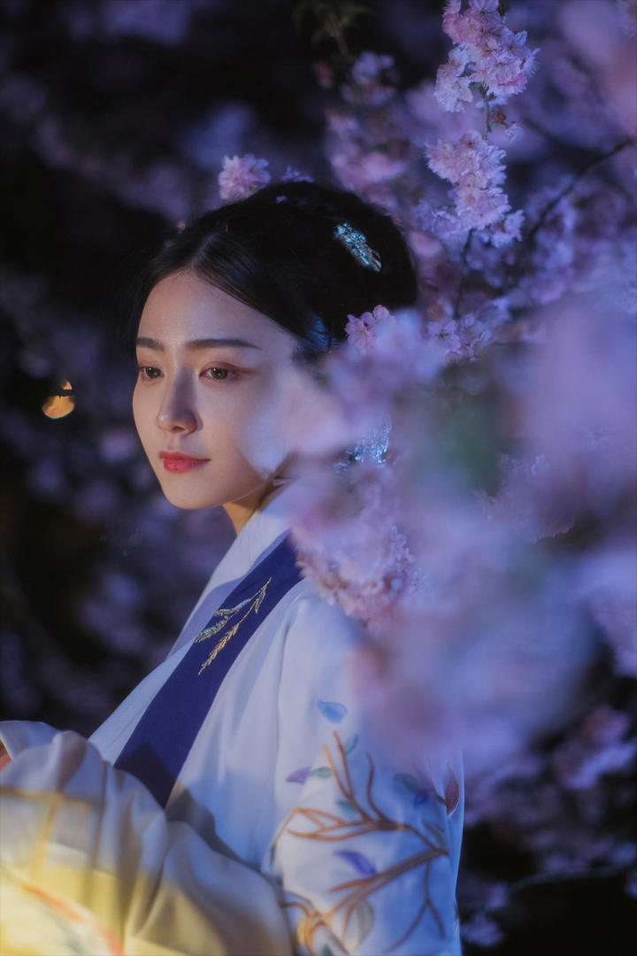 夜晚古装美女人像艺术摄影图片欣赏