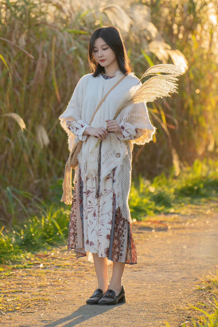 清纯小妹野外个人艺术摄影图片