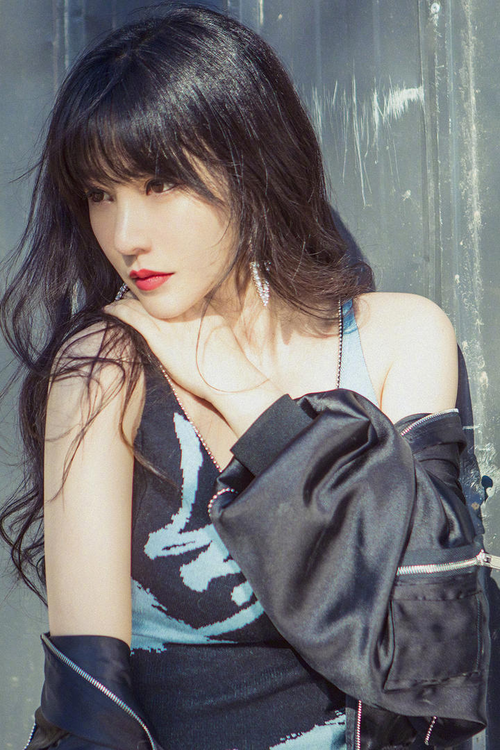 高清性感女星柳岩特写图片