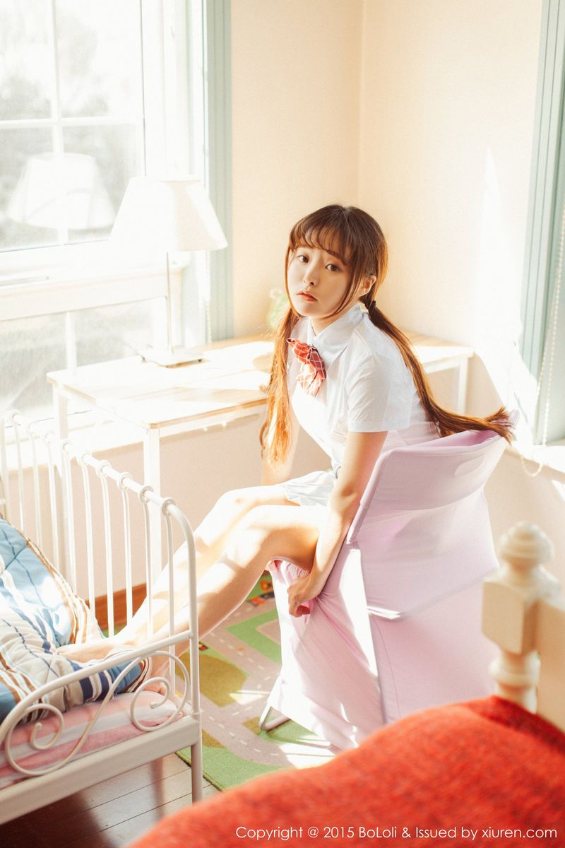 波萝社美女模特柳侑绮水手服+学生装制服诱惑私房写真