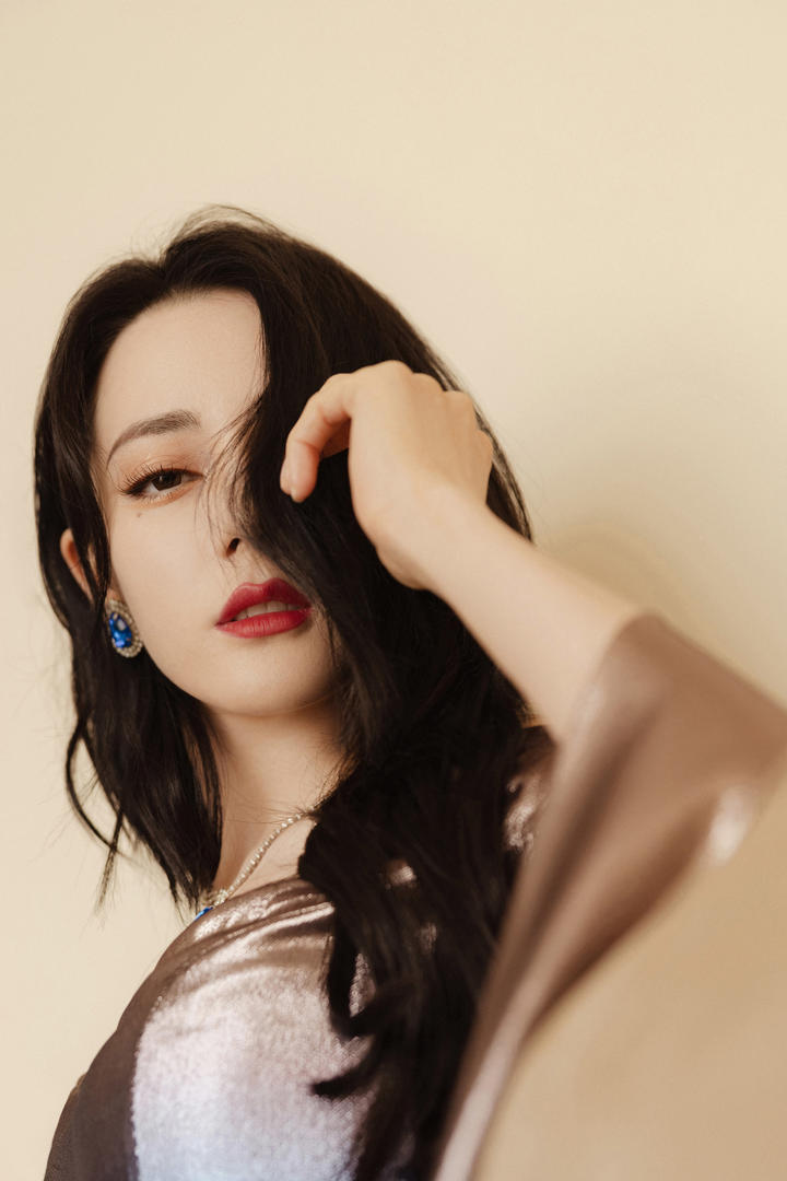 性感女神迪丽热巴个人写真集