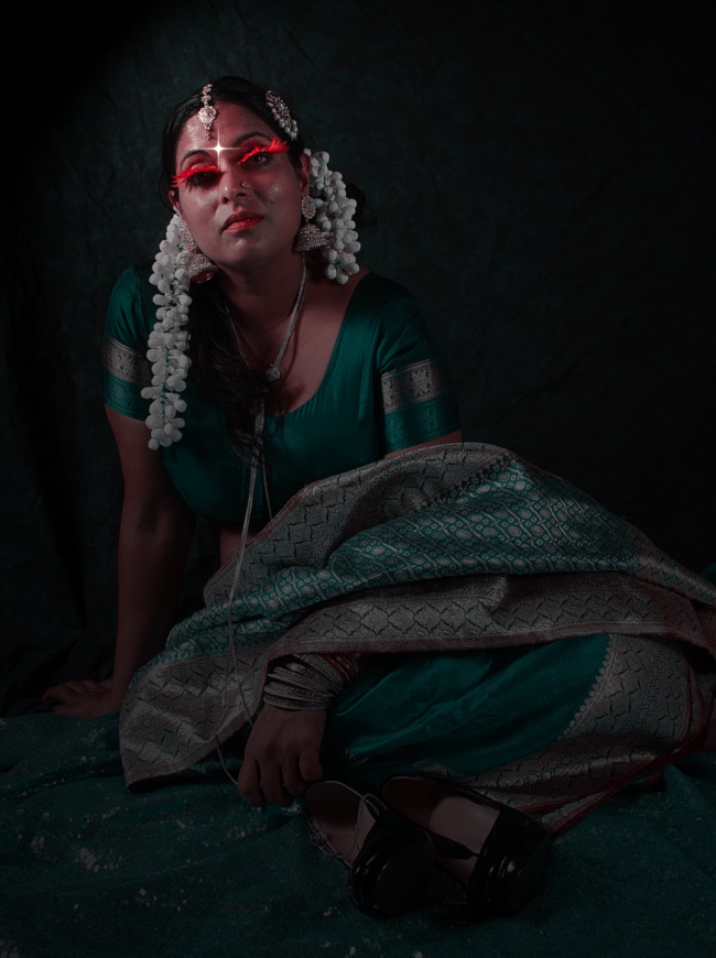 印度服装丰满美女图片