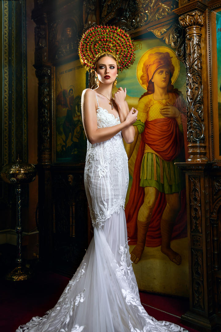 欧美长裙美女艺术写真图片