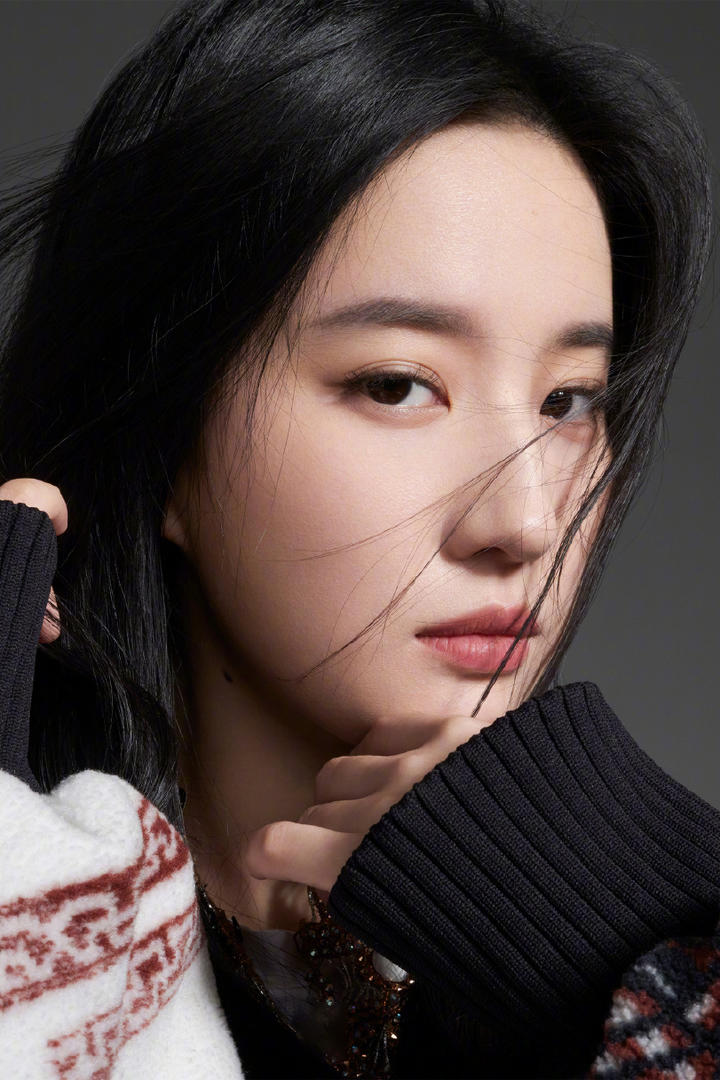 高清美女明星刘亦菲特写图片
