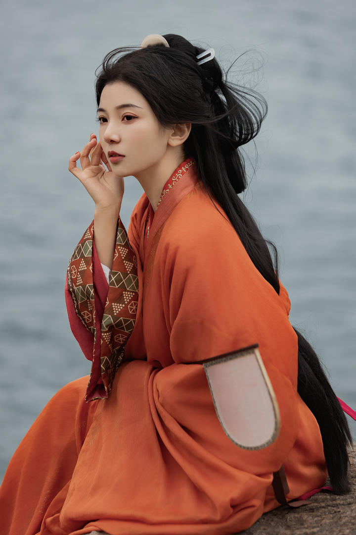 红色古装美女唯美写真