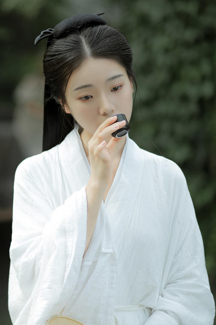 眉清目秀的高清古装汉服美女壁纸图片大全