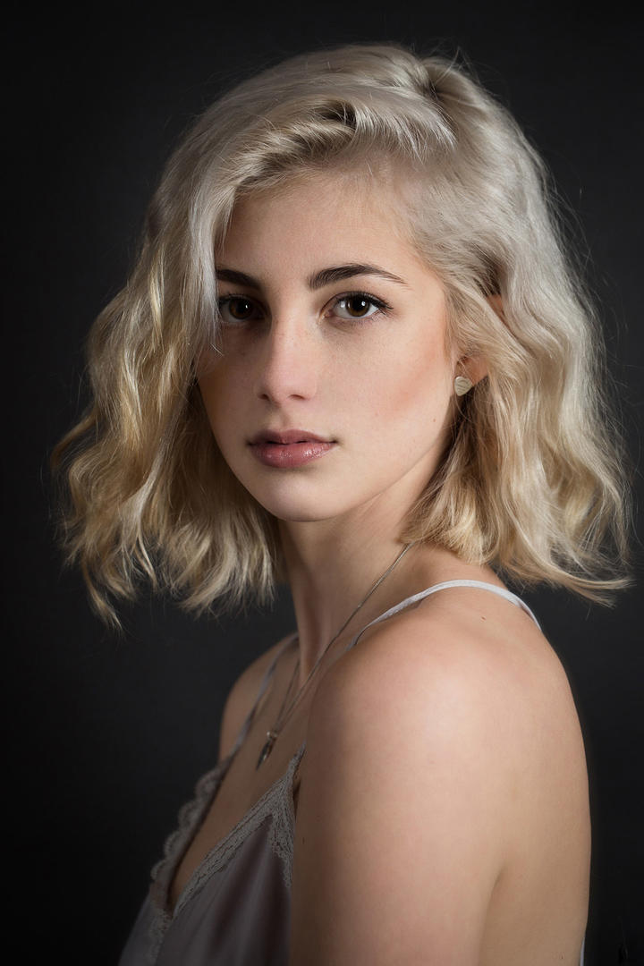 顶级复古经典欧美女优真实艺术照