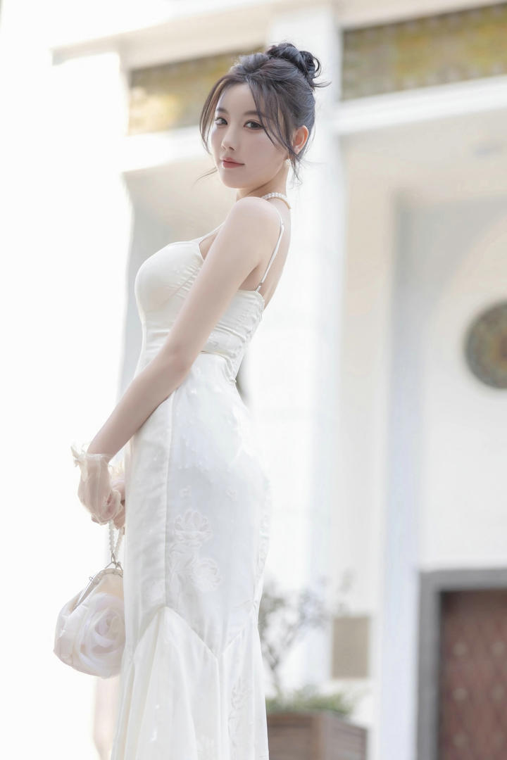 国产手机精品一区杨晨晨美女无码写真套图