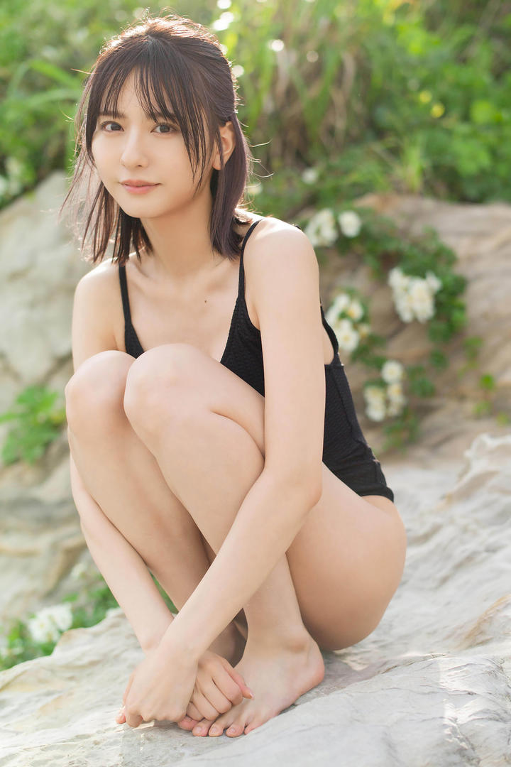 身材娇小的日本美女泳衣比基尼女装高清套图