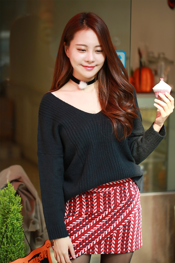 穿着超短裙的韩国气质美女明星图片