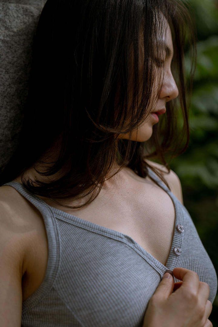 国产美女露点高清图片