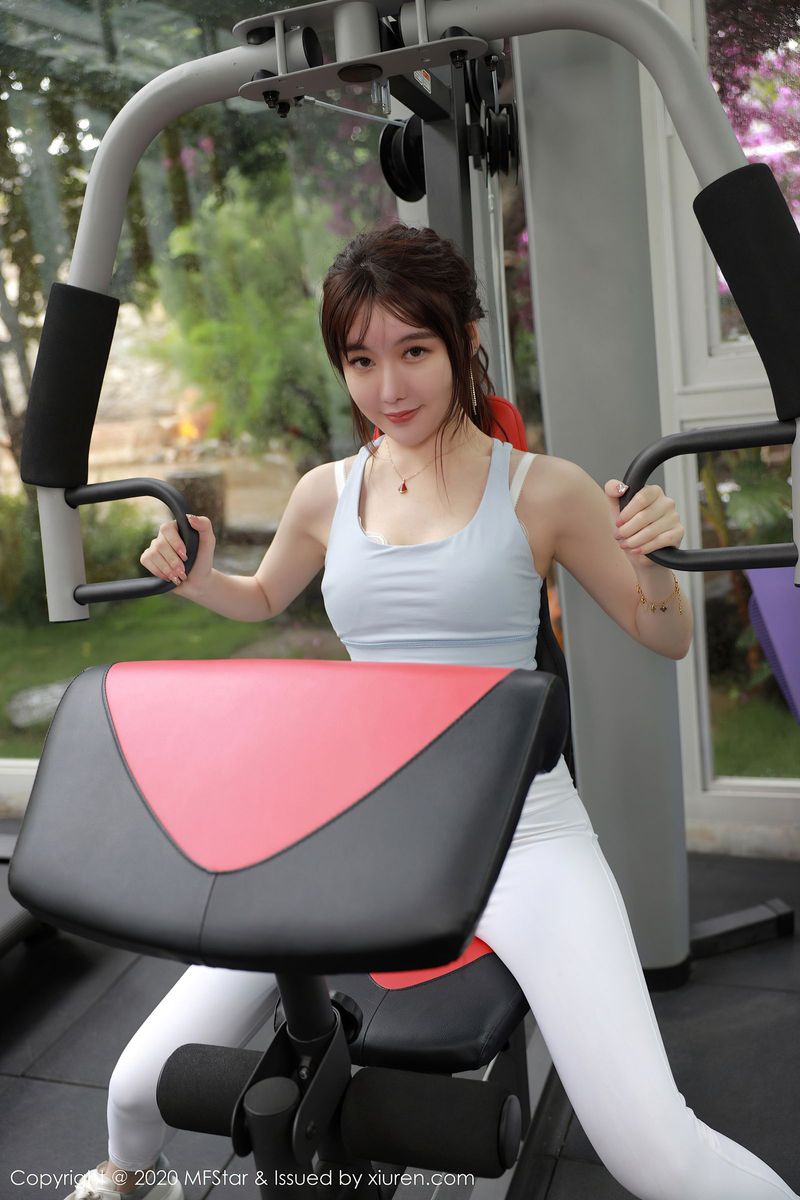 模范学院运动女神薛琪琪sandy健身房惹火身材系列大理旅拍