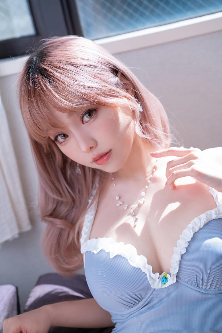 台湾高颜值美女主播亚洲GoGo人体艺术图片