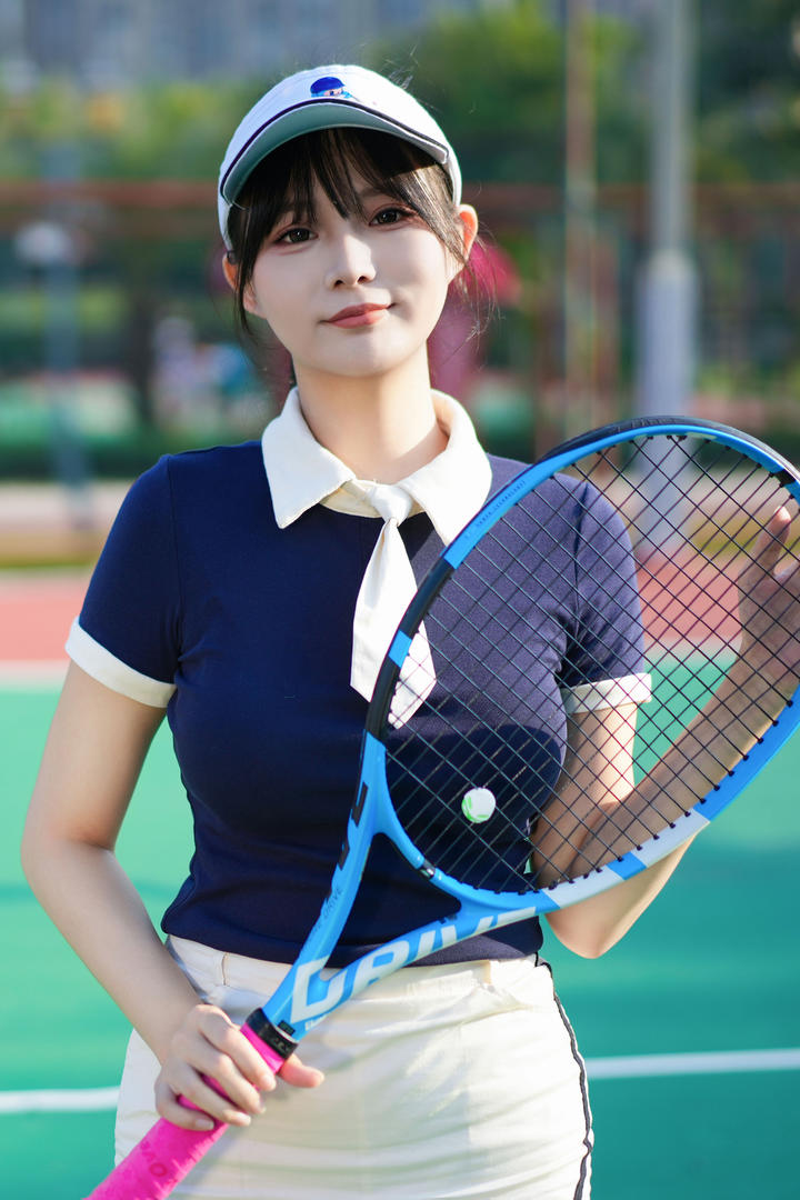 打网球的漂亮女神高清气质美女运动写真图片