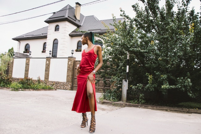 西西大胆美女人体照