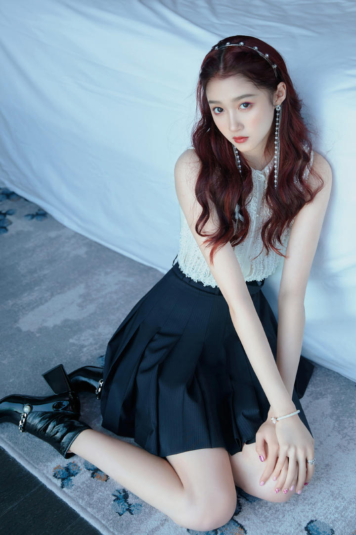 内地当红花旦关晓彤图片